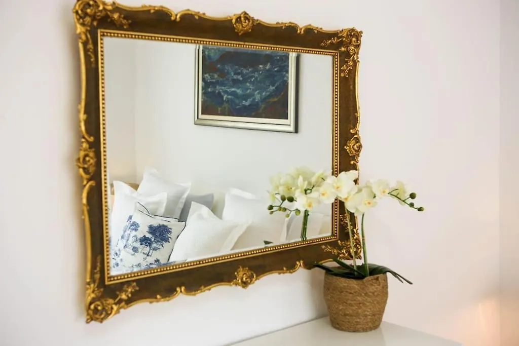 New & Luxury Apartment Tony Split